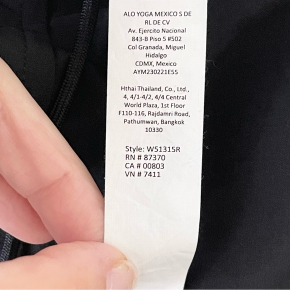 Alo Yoga Megastar Cargo Pants Women’s size L Black - Picture 8 of 10